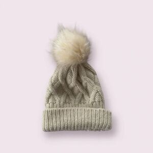 Cozy Cream Knit Pom-Pom Beanie